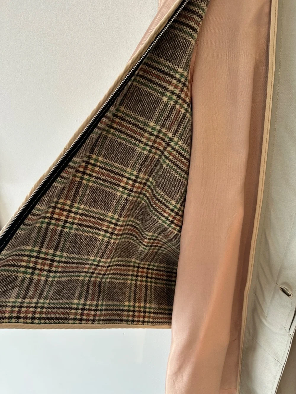 Vintage wool lined, water resistant trench coat - Picture 8 of 13